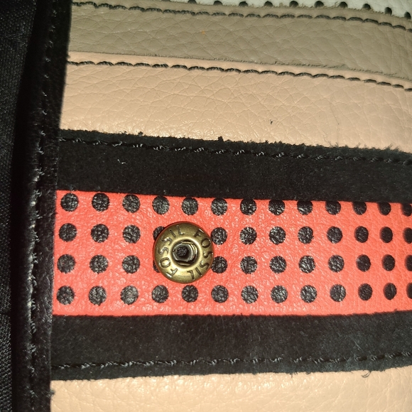 EUC Fossil wallet. - Picture 13 of 16